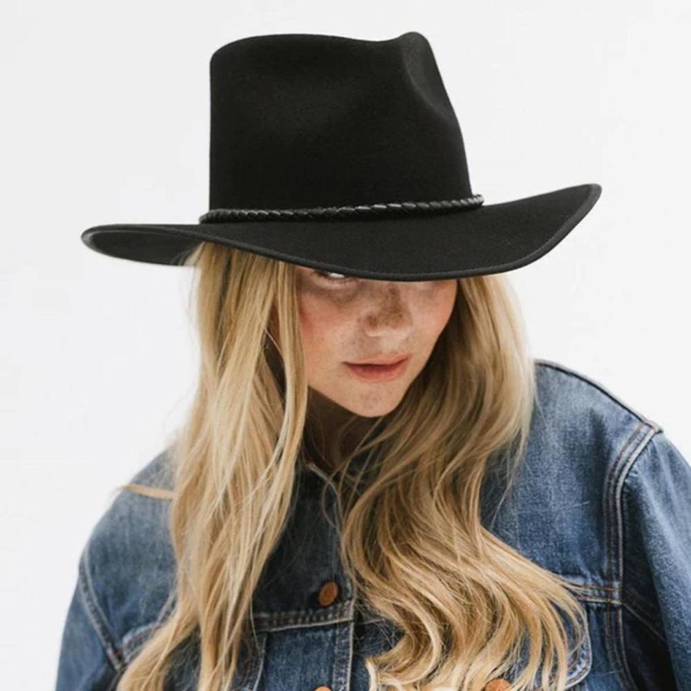*SOLD* Gigi Pip June Teardrop Rancher Cowboy Hat in Black